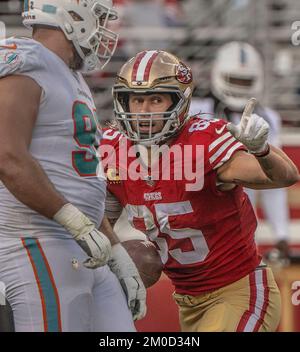 Garoppolo george kittle hi-res stock photography and images - Alamy