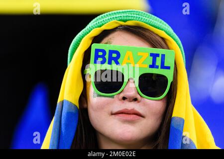 Doha, Qatar. 05th Dec, 2022. Estadio 974 Fan before the match between Brazil and South Korea, valid for the round of 16 of the World Cup, held at Estadio 974 in Doha, Qatar. (Marcio Machado/SPP) Credit: SPP Sport Press Photo. /Alamy Live News Stock Photo