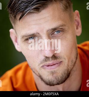 DOHA - Holland goalkeeper Andries Noppert during a media moment of the Dutch national team at the Qatar University training complex on December 6, 2022 in Doha, Qatar. The Dutch national team is preparing for the quarterfinal match against Argentina. ANP KOEN VAN WEEL netherlands out - belgium out Stock Photo