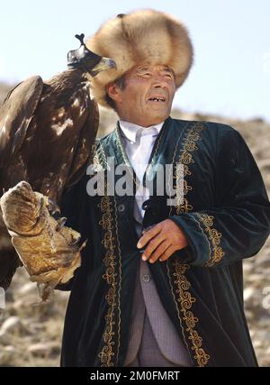 PA PHOTO/POLFOTO - UK USE ONLY : Kazakstan 2002. The last eagle hunters in the world. In Kazakstan a man is a man when he can ride a horse and hunt with an eagle. They have done it the same way for the last 4000 years. Stock Photo