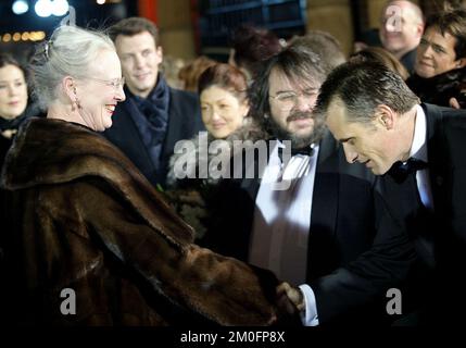 Mary Donaldson, Prince Joachim, Princess Alexandra, Peter Jackson and Viggo Mortensen making a bow for Queen Margrethe during the The Danish premiere of Lord of the Rings: Return of the King. Stock Photo