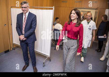 On October 8th 2018 HRH Crown Princess Mary visited the Cardiological Wing of Copenhagen University Hospital, Rigshospitalet, in the center of Copenhagen. Here she met with staff and patients and watched as some had their hearts scanned. HRH the Crown Princess is protector for the Danish Heart Foundation. Stock Photo