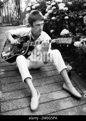 paul-weller-of-the-jam-2m0g5pa.jpg