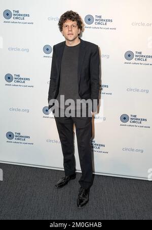 December 5, 2022, New York, New York, United States: Heron Preston attends the Moet & Chandon Holiday Season Celebration at Lincoln Center. During celebration sculpture by Es Devlin Your Voices was unveiled on the Lincoln Center Plaza. (Credit Image: © Lev Radin/Pacific Press via ZUMA Press Wire) Stock Photo