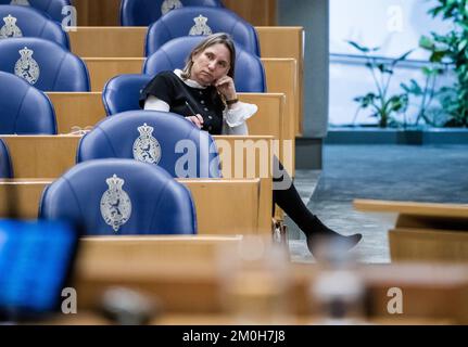 THE HAGUE - Laura Bromet (Groenlinks), during a debate on the Agriculture, Nature and Food Quality budget in the House of Representatives. ANP BART MAAT netherlands out - belgium out Stock Photo