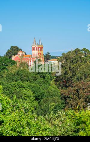 Spain, province of Cantabria, Alfoz de Lloredo, Cobreces hamlet on the Camino del Norte, Spanish pilgrimage route to Santiago de Compostela, San Pedro ad Vincula church Stock Photo