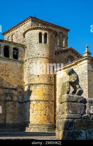 Spain, province of Cantabria, Santillana del Mar, stage on the Camino del Norte, Spanish pilgrimage route to Santiago de Compostela, Collegiate Church of Santa Juliana, 12th century Romanesque building Stock Photo