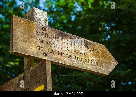 France, Ille-et-Vilaine, Maen Roch, Saint-Brice-en-Cogles, The Castles Walk hiking trail Stock Photo