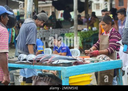 Fish Market at Puerto Lopez, Ecuador. Puerto López (16,000 inhabitants) is a small fishing village set in an arched bay on the Pacific coast in the Ec Stock Photo