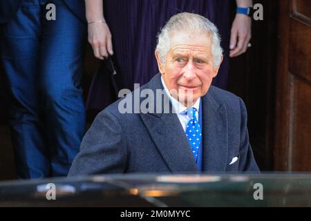 London, UK. 07th Dec, 2022. His Majesty King Charles III exits Methodist Hall in Westminster. He visited during an engagement for the 40th anniversary of Business in the Community (BITC), and meets members of the public outside afterwards. Credit: Imageplotter/Alamy Live News Stock Photo