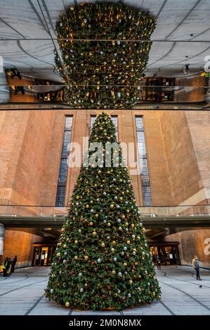 London, UK. 6th Dec, 2022. The Christmas tree between the flats and the South side entrance - Battersea Power Station is open in time for Christmas. With trees outside and decorations inside. Credit: Guy Bell/Alamy Live News Stock Photo