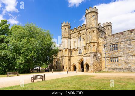 Battle East Sussex south face of Battle Abbey great gatehouse built 1338 and its adjacent precinct wall Battle Abbey East Sussex England UK GB Europe Stock Photo