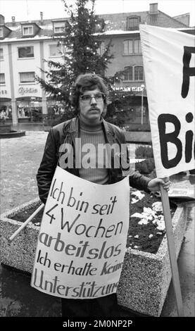 Young unemployed people demonstrated against unemployment and apprenticeship cuts in Solingen, Germany on 14.12.1074 Stock Photo