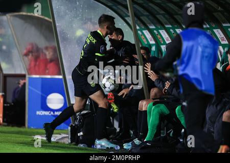 Gondomar, 08/10/2023 - Gondomar Sport Clube hosted Rebordosa Atlético Clube  this afternoon, at EstÃdio São Miguel in a game counting for the 6th Round  of the Portuguese Championship Series B 2023/24. Rui