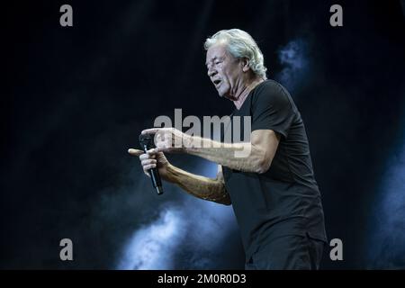 LONDON, ENGLAND: Deep Purple perform at the O2 Arena. Featuring: Ian Gillan Where: London, United Kingdom When: 20 Oct 2022 Credit: Neil Lupin/WENN Stock Photo