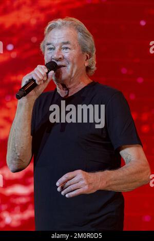 LONDON, ENGLAND: Deep Purple perform at the O2 Arena. Featuring: Ian Gillan Where: London, United Kingdom When: 20 Oct 2022 Credit: Neil Lupin/WENN Stock Photo