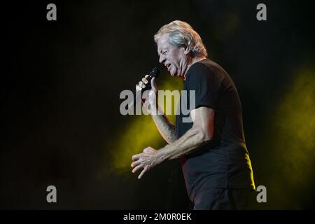 LONDON, ENGLAND: Deep Purple perform at the O2 Arena. Featuring: Ian Gillan Where: London, United Kingdom When: 20 Oct 2022 Credit: Neil Lupin/WENN Stock Photo