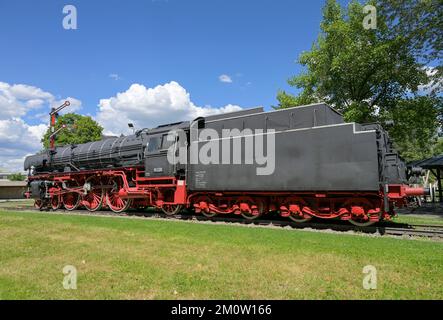 Schnellzuglokomotive 01 220, Technisches Denkmal, Treuchtlingen, Bayern, Deutschland Stock Photo
