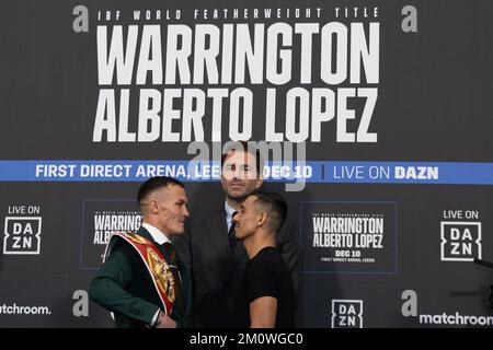 Leeds, UK. 08th Dec, 2022. The Banking Hall, Aspire, Infirmary Street, Leeds, West Yorkshire, 8th December 2022. Boxing promoter Eddie Hearn (centre), Josh Warrington (left) and Luis Alberto Lopez during the Josh Warrington vs Luis Alberto Lopez   Undercard Press Conference Credit: Touchlinepics/Alamy Live News Stock Photo