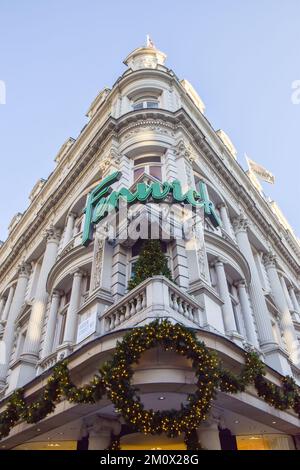 London, UK. 8th December 2022. Fenwick department store in Bond Street, exterior daytime view. Stock Photo