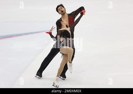 Turin, Italy. 08th Dec, 2022. Deanna Stellato-Dudek/Maxime Deschamps (Can) during Grand Prix of Figure Skating Final 2022 Pairs Short Program at Palavela Torino, Italy during 2022 ISU Skating Grand Prix finals, Ice Sports in Turin, Italy, December 08 2022 Credit: Independent Photo Agency/Alamy Live News Stock Photo