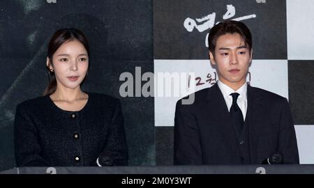 Seoul, South Korea. 8th Dec, 2022. (L to R) South Korean actors Park Jin-joo and Lee Hyun-woo, photo call for the film Hero press Conference in Seoul, South Korea on December 8, 2022. The movie is to be released in the country on Dec 21. (Photo by: Lee Young-ho/Sipa USA) Credit: Sipa USA/Alamy Live News Stock Photo