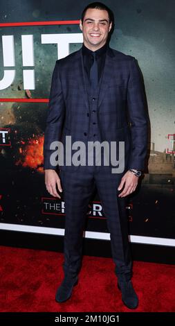 Los Angeles, United States. 08th Dec, 2022. LOS ANGELES, CALIFORNIA, USA - DECEMBER 08: American actor Noah Centineo arrives at the World Premiere Of Netflix's 'The Recruit' Season 1 held at AMC The Grove 14 on December 8, 2022 in Los Angeles, California, United States. (Photo by Rudy Torres/Image Press Agency) Credit: Image Press Agency/Alamy Live News Stock Photo