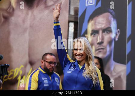 Leeds, UK. 09th Dec, 2022. The Banking Hall, Aspire, Infirmary Street, Leeds, West Yorkshire, 9th December 2022. Ebanie Bridges during the Josh Warrington vs Luis Alberto Lopez & Undercard Weigh-in. Credit: Touchlinepics/Alamy Live News Stock Photo