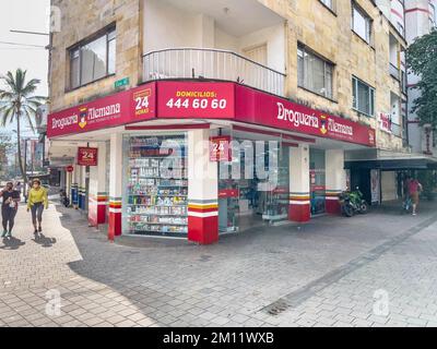 South America, Colombia, Departamento de Antioquia, Medellín, Laureles, Pharmacy in Carrera 70 Stock Photo