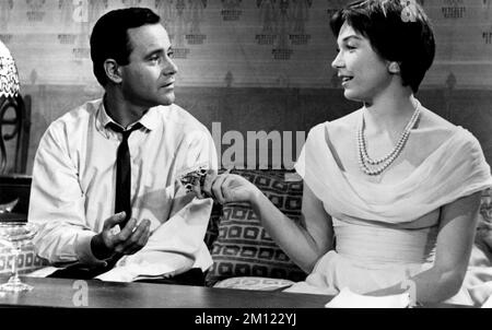 THE APARTMENT 1960  United Artists film with Shirley MacLaine and Jack Lemmon Stock Photo