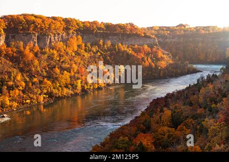 Canada, Ontario, Niagara Falls, The Niagara Gorge with the Niagara River in Autumn with full fall colors Stock Photo