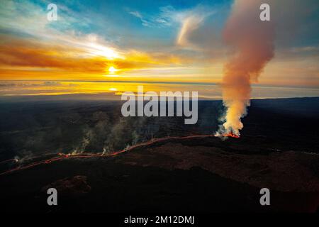 Mauna Loa Eruption, 12/2022, Island of Hawaii Stock Photo
