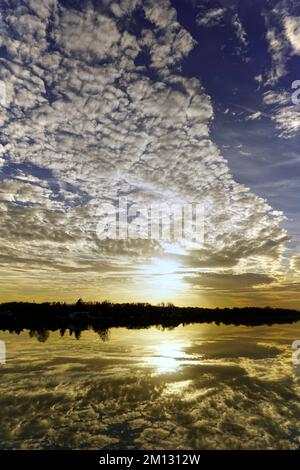 Germany, Bavaria, Upper Bavaria, Altötting district, sunset on the Inn near Neuötting Stock Photo