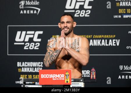 Las Vegas, USA. 09th Dec, 2022. December 9, 2022, Las Vegas, NV, LAS VEGAS, NEVADA, United States: LAS VEGAS, NV - December 9: Santiago Ponzinibbio steps on the scale for the official weigh-in at UFC Apex for UFC 282 -Blachowicz vs Ankalaev : Official Weigh-ins on December 9, 2022 in Las Vegas, NV, United States. (Credit Image: © Louis Grasse/PX Imagens via ZUMA Press Wire) Credit: ZUMA Press, Inc./Alamy Live News Stock Photo