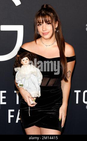 LOS ANGELES - DEC 7: Kelsi Davies, Doll Lola at the M3GAN Premiere at