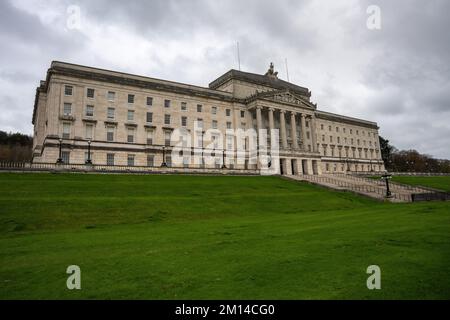 Belfast City, Antrim, Northern Ireland, November 30th 2022. Front of Stormont, Northern Irish House of Parliament, view from left side Stock Photo