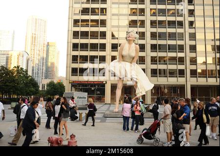 CHICAGO, USA - OCT 06:  statue of Marilyn Monroe in Chicago on October 06, 2011 in Chicago, USA. Created by artist Seward Johnson, statue is based aro Stock Photo
