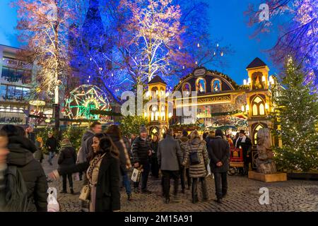 Christmas market, at the Alter Markt in the old town of Cologne, NRW, Germany Stock Photo