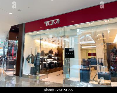 Tumi 2025 gurney plaza