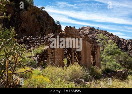 Photograph of the old sanatorium at the Dripping Springs Sanatorium at Organ Mountains-Desert Peaks National Monument on a beautiful autumn day. Stock Photo