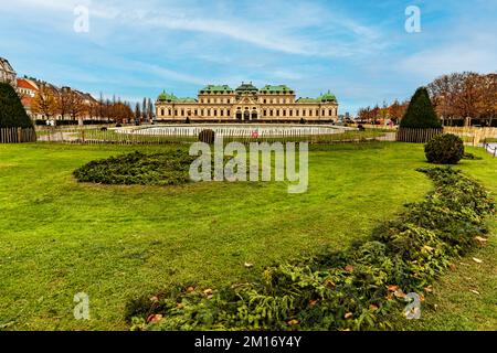 Cityscape with Schloss Belvedere in Vienna. Belvedere Castle and its Christmas market. Stock Photo