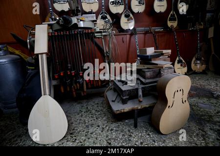 Mini String Instruments Greek One of the best workshops for stringed musical instruments is Giorgos ...