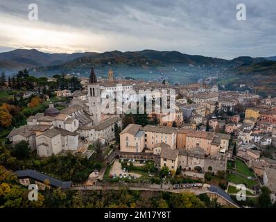 A view of historic Spoleto with the Rocca Albornoziana fortress and cathedral Stock Photo