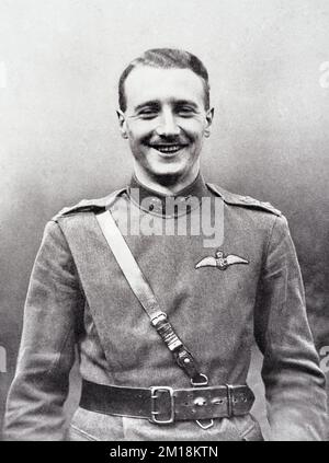 Lieutenant Leefe Robinson of the Royal Flying Crops, who won a Victoria Cross during the First World War for being the first to shoot down a German airship over Britain, c.1916. Stock Photo