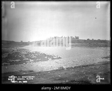 Sudbury Reservoir, gravel slope in the western part of Section F, from the west, Southborough, Mass., Sep. 24, 1896 , waterworks, reservoirs water distribution structures, construction sites Stock Photo