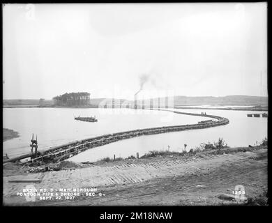 Sudbury Reservoir, Section Q, pontoon pipe and dredge, from the west, Marlborough, Mass., Sep. 22, 1897 , waterworks, reservoirs water distribution structures, construction sites Stock Photo