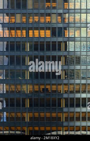 Repetitive grid facade of the Seagram building in Manhattan, New York, USA Stock Photo