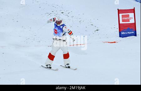 Idre, Sweden. 11th Dec, 2022. Winner Elizabeth Lemley (USA) in the dual  moguls final during FIS Freestyle Ski World Cup 2022/23 in Idre fjall,  Sweden, Sunday December 11 2022. Foto: Nisse Schmidt/TT/code