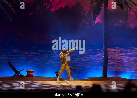 Mexico City, Mexico. 10th Dec, 2022. December 10, 2022, Mexico City, Mexico: Puerto Rican Rapper Bad Bunny performs during his World's Hottest Tour at Estadio Azteca. on December 10, 2022 in Mexico City, Mexico. (Photo by Jaime Nogales/ Eyepix Group) (Photo by Eyepix/NurPhoto) Credit: NurPhoto/Alamy Live News Stock Photo