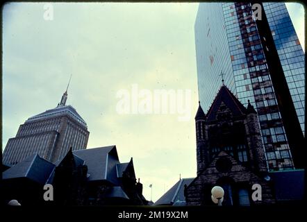 Trinity Church , Office buildings, Disasters, Windows, Churches, John Hancock Tower Boston, Mass.. Photographs by Ernst Halberstadt Stock Photo